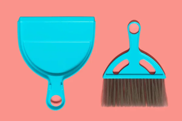 Pale Blue Dustpan Brush Lying Living Coral Background Style Pop — Stock Photo, Image