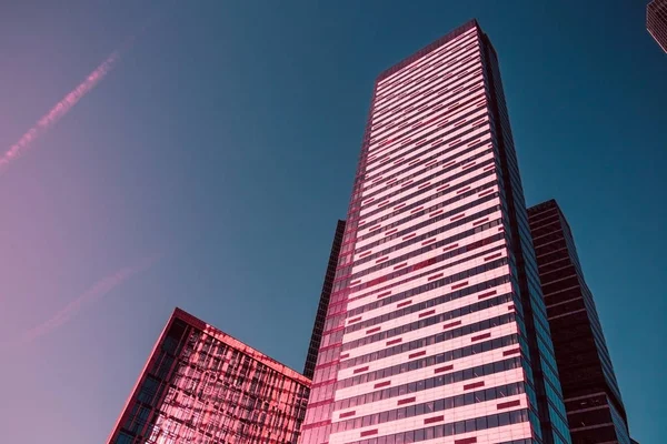 View Modern High Rising Skyscraper Upwards Blue Sky Abstract Architecture — Stock Photo, Image