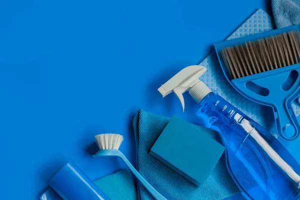 Kit Doméstico Azul Para Limpeza Molas Vista Superior Espaço Cópia — Fotografia de Stock