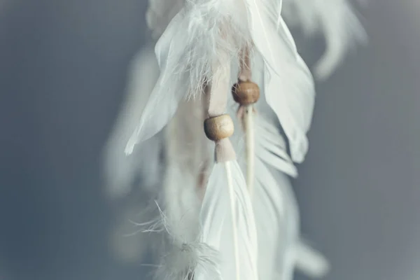 Plumage Beads Native American Dreamcatcher Cerca Enfoque Selectivo —  Fotos de Stock
