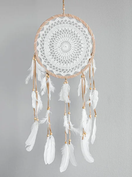 White Dreamcatcher Fundo Cinza Decoração Interior Native American Dreamcatcher — Fotografia de Stock