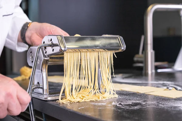 spagetti makarna makine içinde şekillendirme