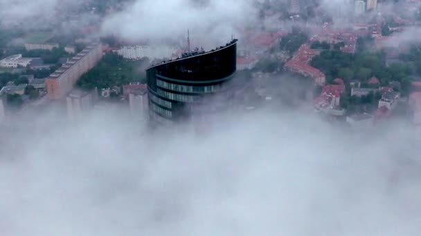 Wroclaw Polen Juni 2020 Luchtfoto Van Bovenaf Wolkenkrabber Sky Tower — Stockvideo
