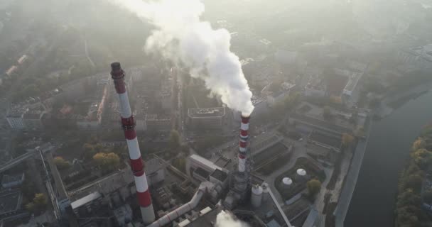 Poluição Cidade Vista Aérea Nevoeiro Sobre Cidade Pela Manhã Chaminés — Vídeo de Stock