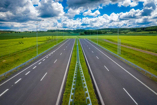 Kör Sokak Tarlada Biten Yol Yol Inşaatı Otoyol Inşa Programı — Stok fotoğraf