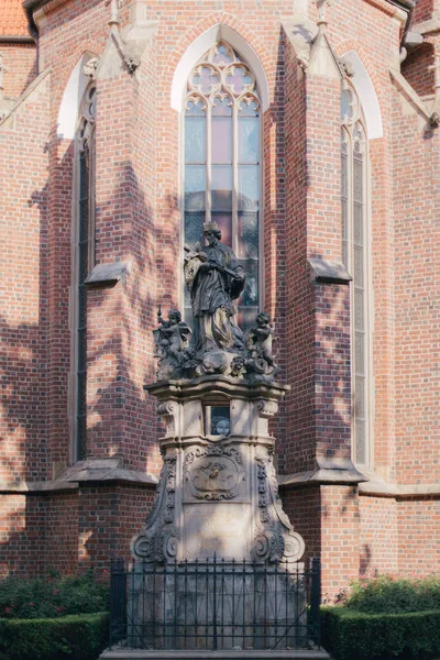 Piękny Stary Budynek Rzeźby Europie — Zdjęcie stockowe