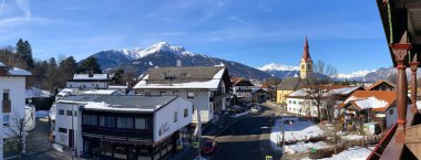 Köy Igls, Innsbruck, Avusturya merkezine Panoraması.