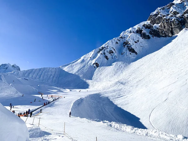 Slunný Zimní Den Seegrube Lyžařské Středisko Tyrolsku Alpách Innsbruck Rakousko — Stock fotografie