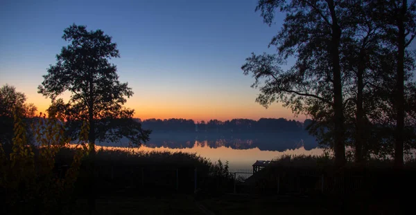 Widok Jezioro Zachód Słońca Godzinę — Zdjęcie stockowe