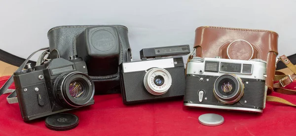 三个电影相机在苏联时代 他们工作得很好 — 图库照片
