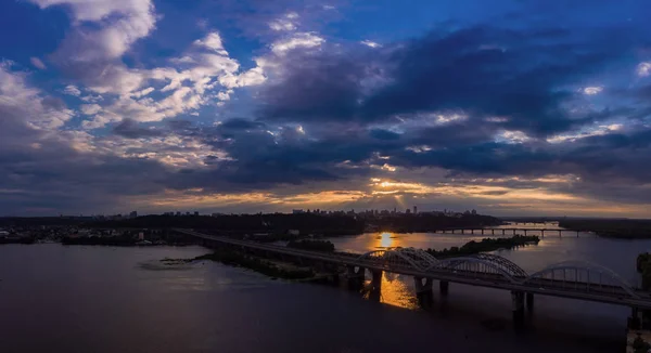 Puente de Kiev vista aérea — Foto de Stock