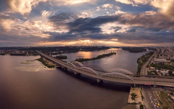 Киевский мост вид с воздуха. Панорама — стоковое фото