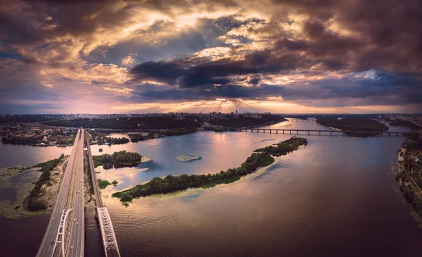 Kijów bridge widok z lotu ptaka. Panoramy — Zdjęcie stockowe