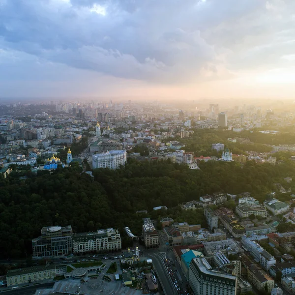 Panoramic view of a modern city at sunset. Postal square, Podol district, city center of Kiev, Ukraine. Aerial view — Stock Photo, Image