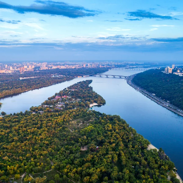 Panorama van de stad Kiev. Luchtfoto. — Stockfoto