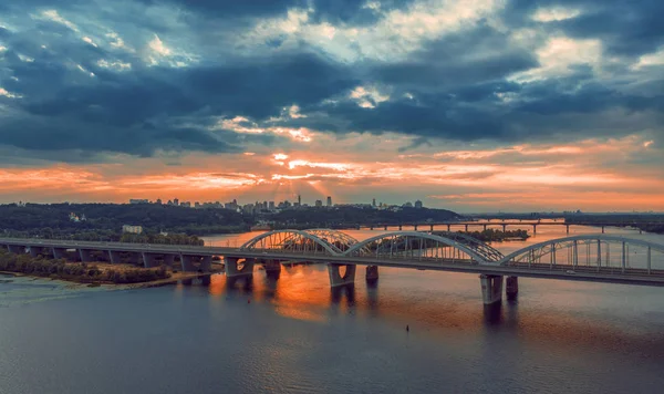 Kiev bridge Flygfoto. Panorama — Stockfoto