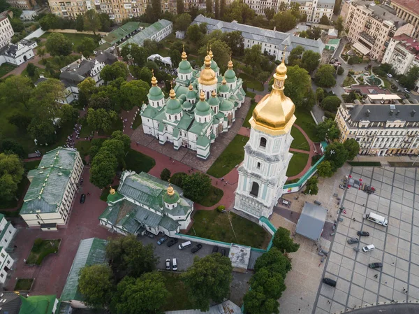 Piazza Sofievskaya e Cattedrale di Santa Sofia a Kiev, Ucraina — Foto Stock