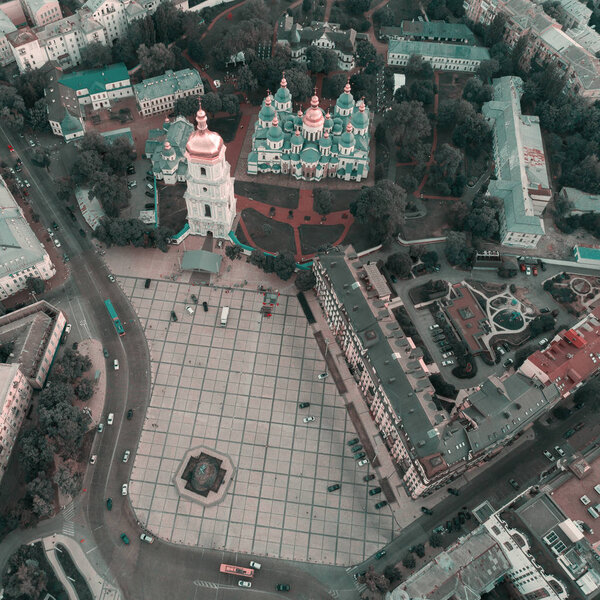 Софиевская площадь и Софийский собор в Киеве, Украина
