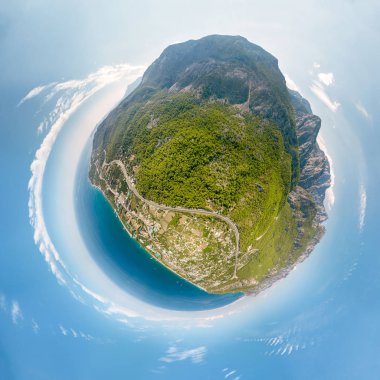 Küresel Panorama 360 derece deniz ve dağlar Kemer, Türkiye yakın: