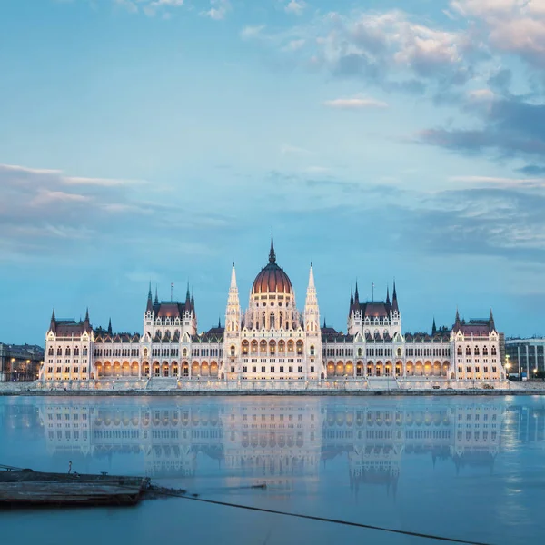 Parliament building in budapest, Magyarország — Stock Fotó