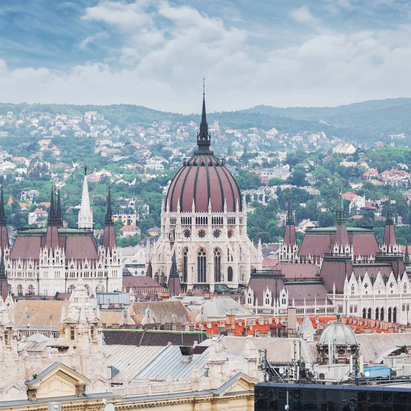 Edifício do parlamento em budapest, hungary — Fotografia de Stock