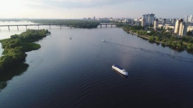 Kiev köprü havadan görünümü