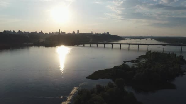 Puente de Kiev vista aérea — Vídeo de stock