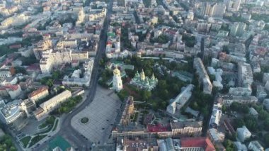 St. Sophia Katedrali Kiev havadan görünümü ile kare ve Bogdan Khmelnitsky Anıtı