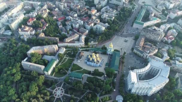 Widok z lotu ptaka z St. Michaels Golden-Domed Monastery w Kijów, Ukraina — Wideo stockowe