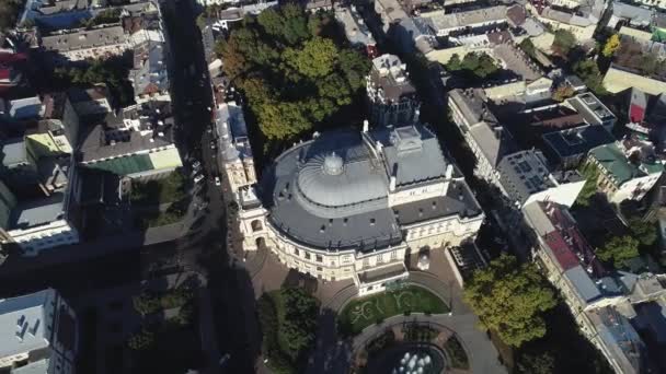 Teatro dell'Opera e Balletto di Odessa, Ucraina. Vista aerea. 4k video — Video Stock