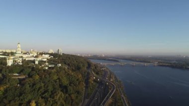 Kiev, Ukrayna Kiev Pechersk Lavra hava görünümünü. 4k video