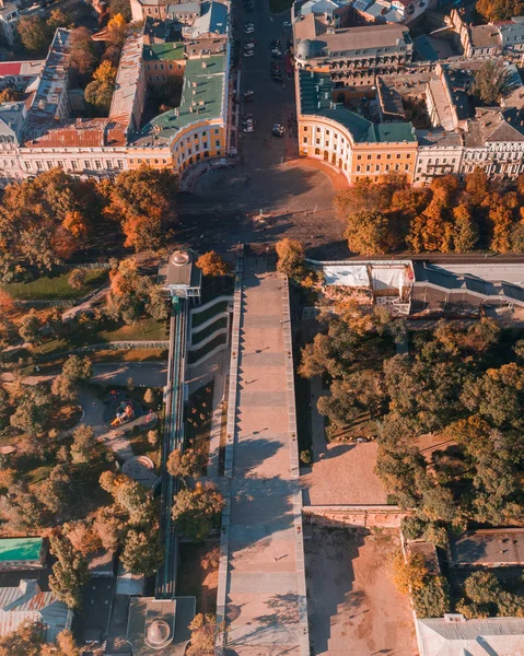 Вид с воздуха на Потемкинскую лестницу в Одессе, Украина — стоковое фото