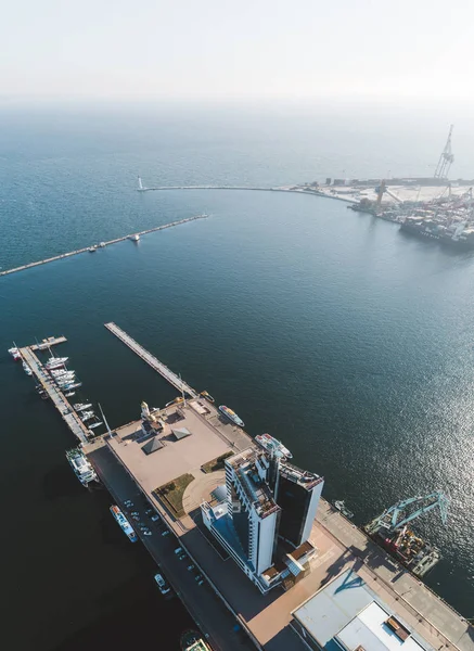 Vista aérea panorâmica de Odessa com porto e mar, Ucrânia — Fotografia de Stock