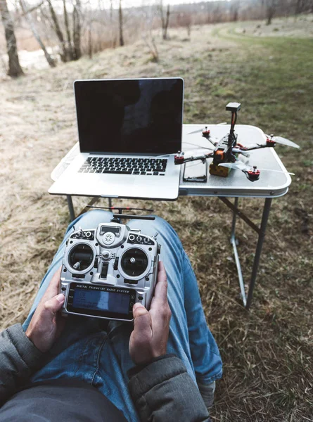 FPV Drone pilot. — Stockfoto