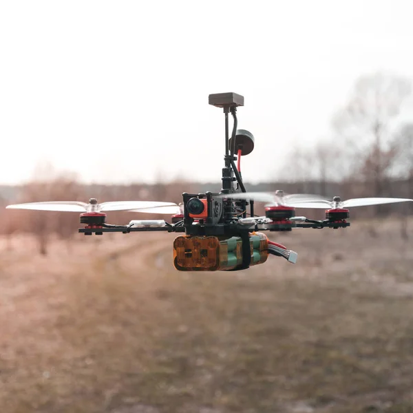 FPV drone készen áll a repülésre — Stock Fotó