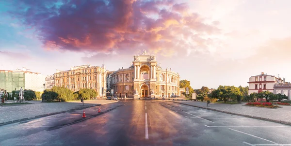 Opéra à Odessa, Ukraine. Opéra académique d'Odessa et théâtre de ballet — Photo