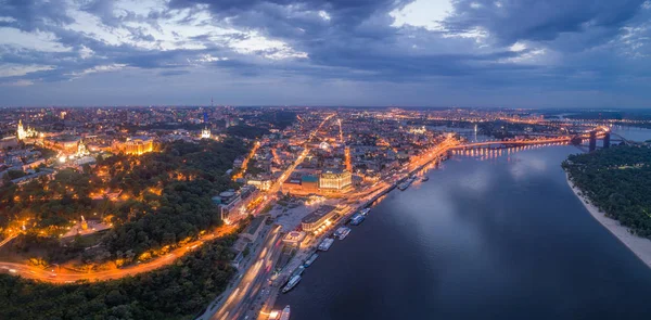 Kiev noche ciudad, Ucrania — Foto de Stock