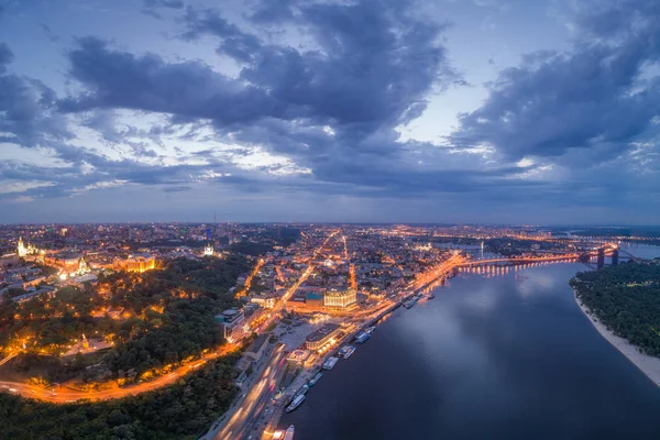 Νυχτερινή πόλη Κιέβου, Ουκρανία — Φωτογραφία Αρχείου