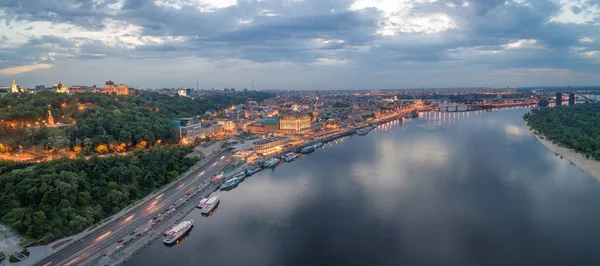 Київ, нічний місто, Україна — стокове фото