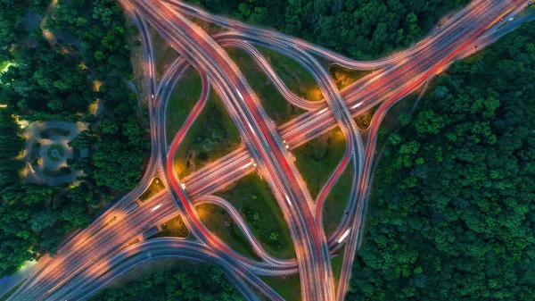 Kiev şehir, Ukrayna karayolu üst görünüm şehir trafiği — Stok fotoğraf