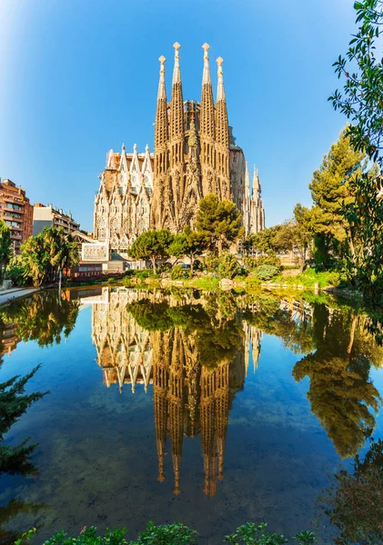 Panny Marie utěšitelky chrám svaté rodiny, Sagrada Familia, Barcelona, Španělsko — Stock fotografie