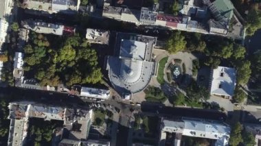 Odessa Opera ve bale Tiyatrosu, Ukrayna. Havadan görünümü. 4k video