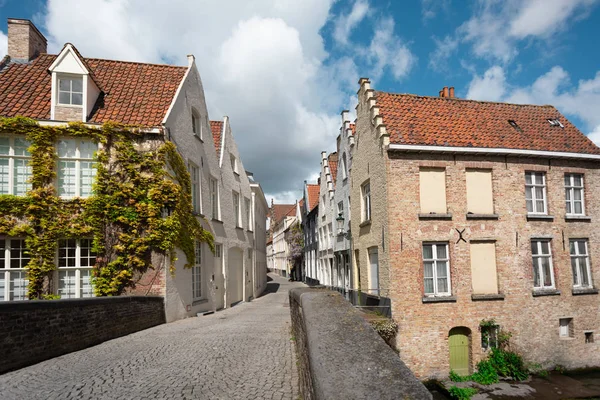 Bruges tarihi merkezinde Sokak, Belçika