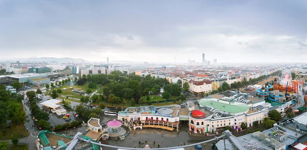 Panorama aereo della città di Vienna dalla ruota panoramica di Vienna a Wurstelprater, Austria. Vista Skyline — Foto Stock