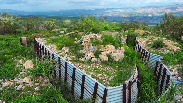 Йорданська старі військові окопи в Ізраїлі — стокове фото