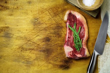 Yeni York çiğ biftek kuru yaşlı