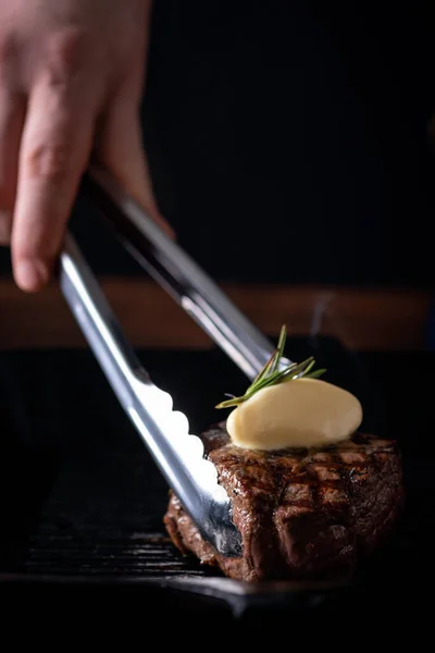 Processus Grillage Filet Bœuf Dans Une Casserole Filet Mignon Steak — Photo