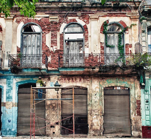 Facciata Riparazione Edifici Havana — Foto Stock