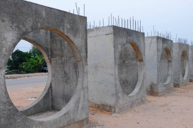 bir beton drenaj kurmak. Beton drenaj tank .