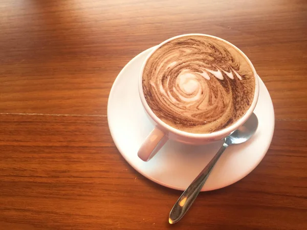 テーブルの上のコーヒー モッカホットコーヒー — ストック写真